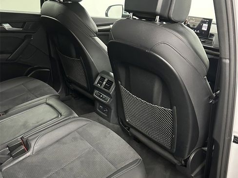 Used 2022 Audi SQ5 Premium Plus w/ Premium Plus Package image 38