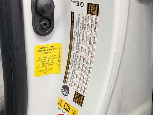 Used 2019 Toyota RAV4 XLE image 15