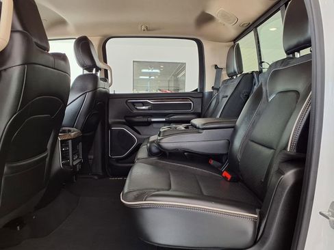 Used 2019 RAM 1500 Laramie AWD/4WD image 13
