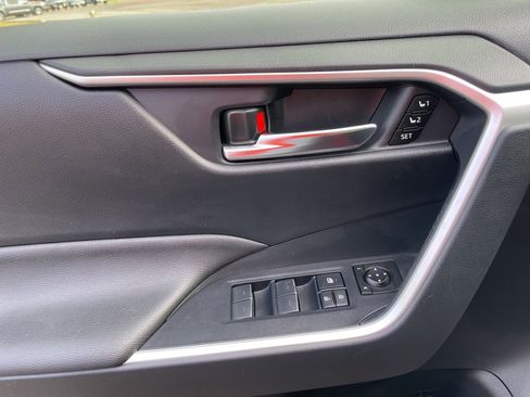 Used 2023 Toyota RAV4 XLE Premium image 22