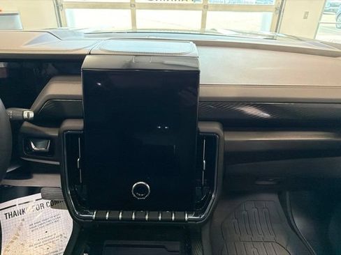 Used 2026 GMC Yukon AT4 w/ LPO, Floor Liner Package AWD/4WD image 30