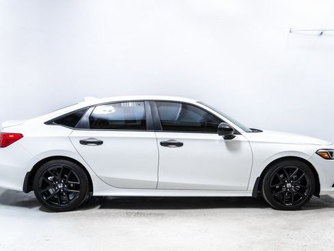 Used 2024 Honda Civic Sport image 8