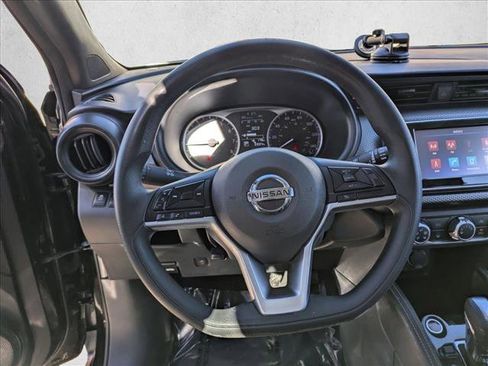 Used 2019 Nissan Kicks S w/ Exterior Package image 19