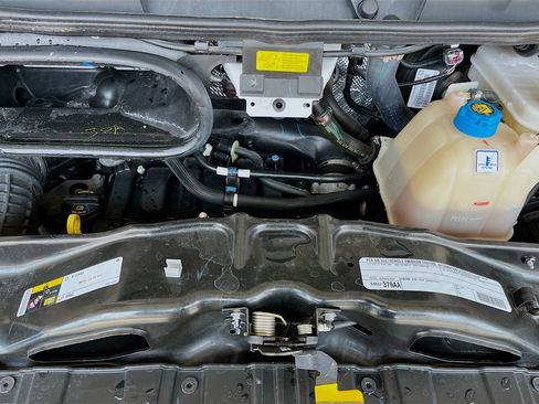 Used 2024 RAM ProMaster 2500 FWD image 25