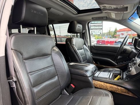 Used 2015 GMC Yukon XL Denali w/ Touring Package AWD/4WD image 19