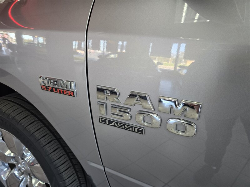 Used 2020 RAM 1500 Classic SLT AWD/4WD image 27
