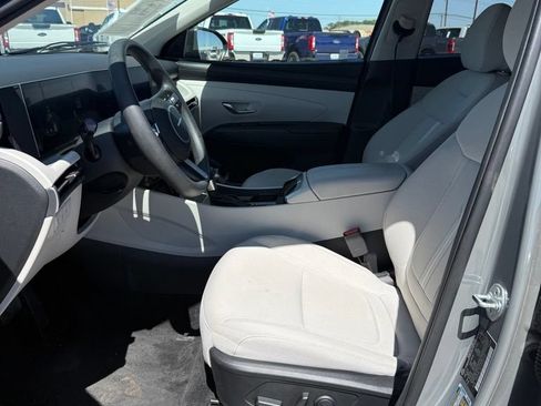 Used 2025 Hyundai Tucson SEL AWD/4WD image 7