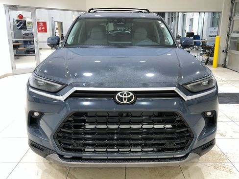 New 2026 Toyota Grand Highlander Limited image 3