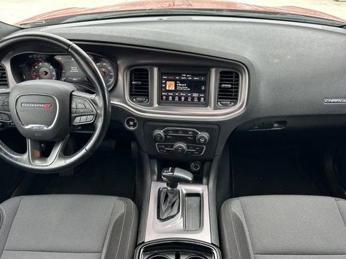 Used 2021 Dodge Charger SXT w/ Blacktop Package image 4