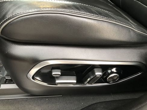 Used 2022 Jeep Grand Cherokee Overland w/ Adv Protech Group III image 29