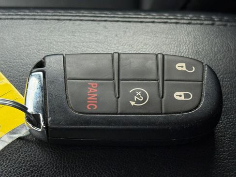 Used 2024 Jeep Compass Limited AWD/4WD image 30