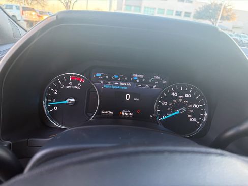 Used 2022 Ford F450 Platinum w/ FX4 Off-Road Package image 5