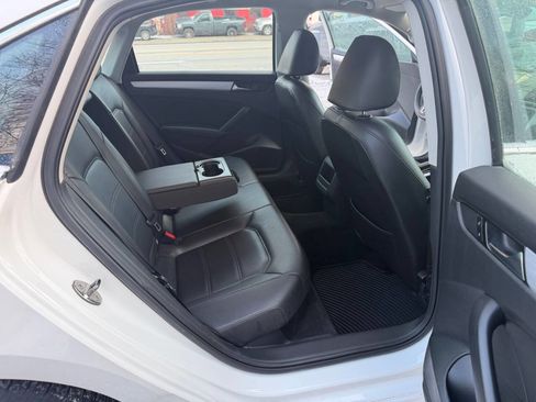 Used 2012 Volkswagen Passat 2.5 SE image 15