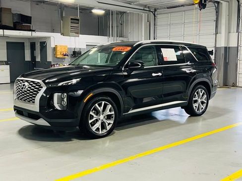 Used 2022 Hyundai Palisade SEL w/ Premium Package FWD image 17