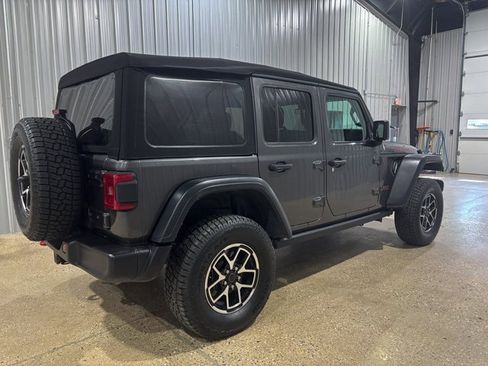Used 2024 Jeep Wrangler Unlimited Rubicon w/ Convenience Group image 8