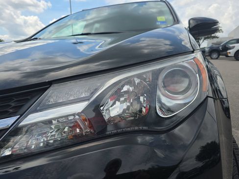 Used 2014 Toyota RAV4 Limited FWD image 31