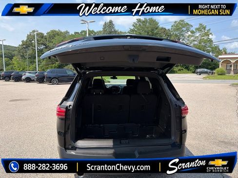 Used 2023 Chevrolet Traverse LT AWD/4WD image 5