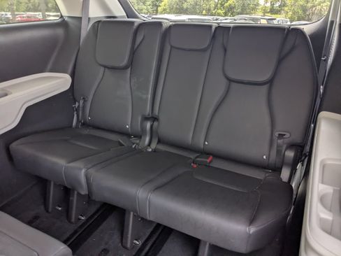 Used 2024 Kia Carnival SX FWD image 17