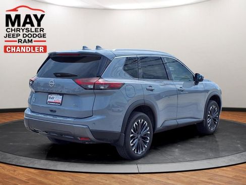 Used 2025 Nissan Rogue SL w/ Tech Package FWD image 20