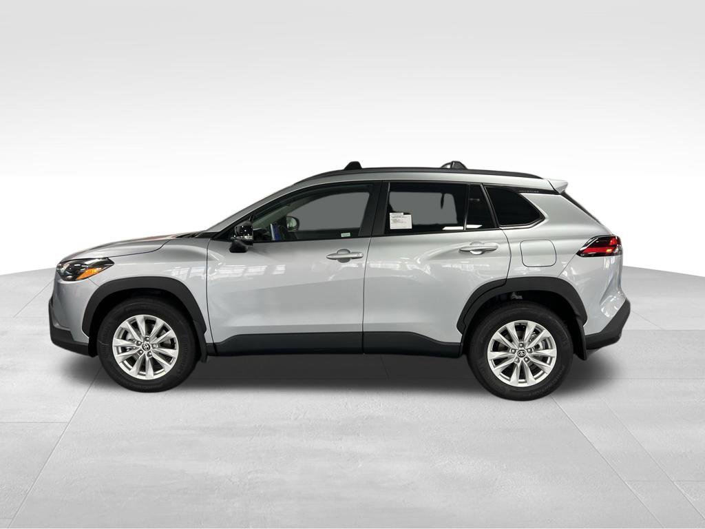 New 2026 Toyota Corolla Cross LE w/ Moonroof Package AWD/4WD image 2