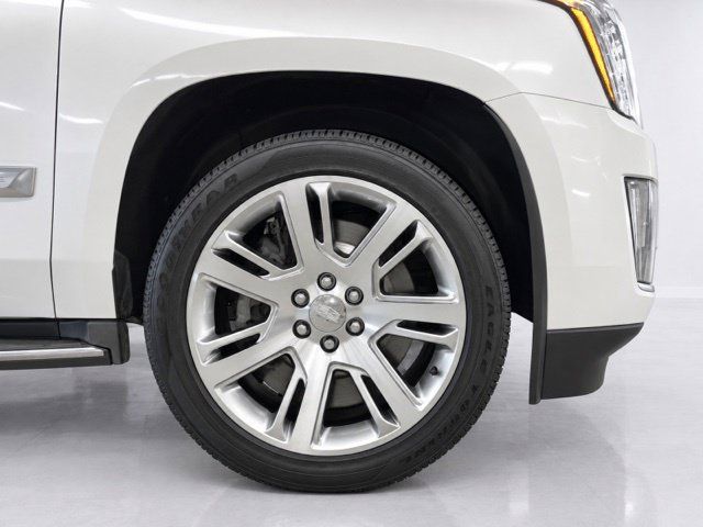 Used 2016 Cadillac Escalade ESV Luxury AWD/4WD image 7