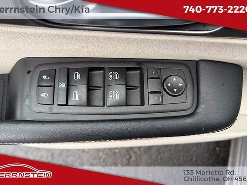 Used 2023 Chrysler Pacifica Touring-L w/ Road Tripper Package image 14