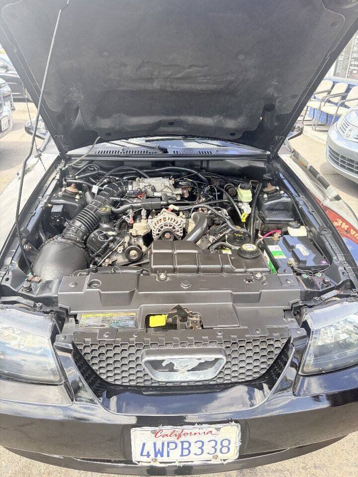 Used 2002 Ford Mustang GT RWD image 19