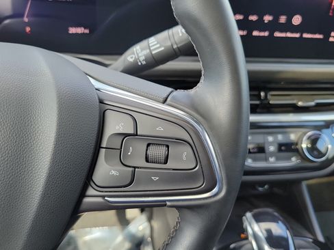 Used 2024 Buick Envista Sport Touring w/ Convenience I Package FWD image 21