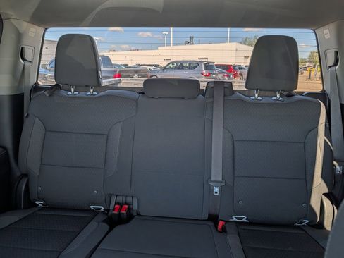 Used 2023 GMC Sierra 1500 SLE AWD/4WD image 13