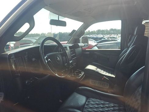 Used 2023 GMC Savana 2500 RWD image 10