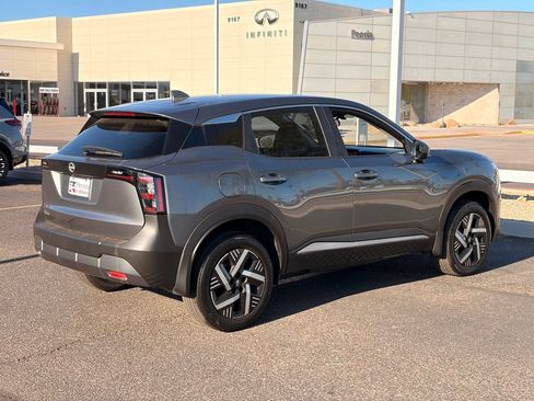 Certified 2025 Nissan Kicks SV FWD image 8