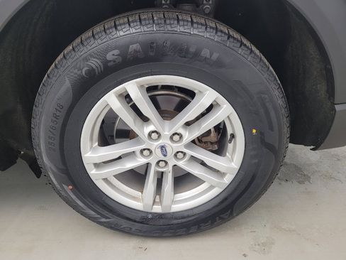 Used 2022 Ford Explorer XLT AWD/4WD image 31