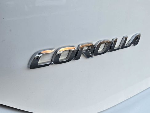 Used 2016 Toyota Corolla S image 9