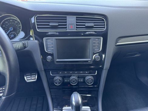 Used 2017 Volkswagen Golf 4-Door AWD/4WD image 33
