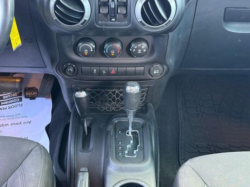Used 2016 Jeep Wrangler Unlimited Sport w/ Quick Order Package 24S AWD/4WD image 14