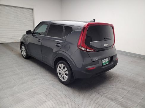 Used 2022 Kia Soul LX FWD image 5