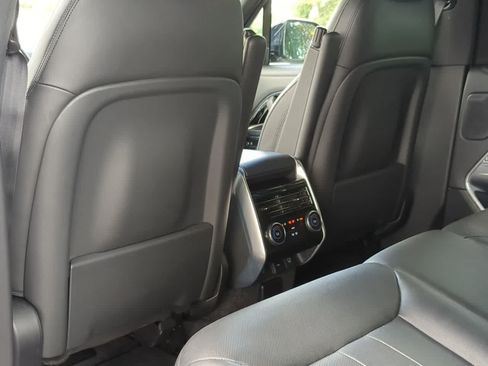 Certified 2025 Land Rover Range Rover SE AWD/4WD image 18