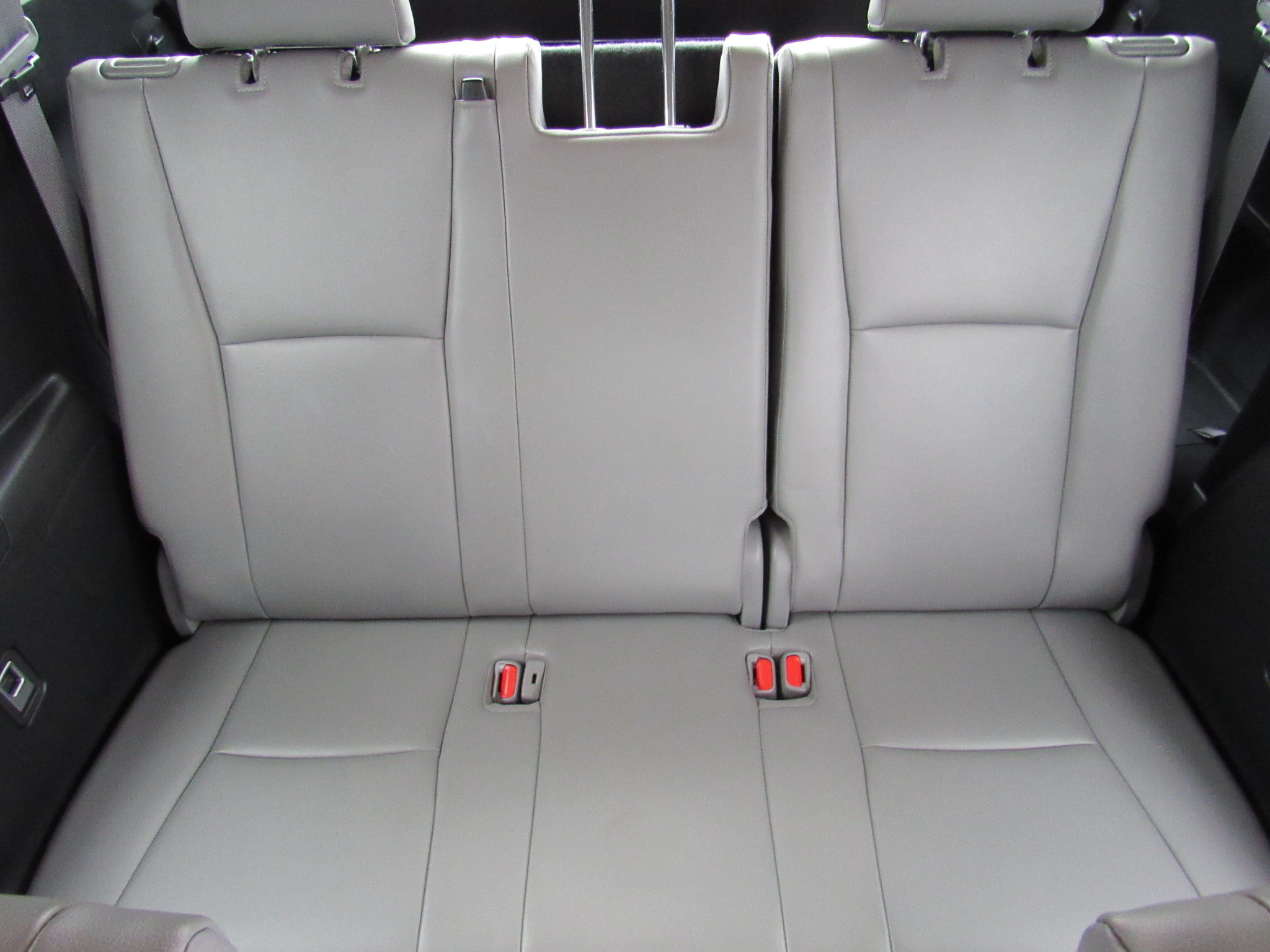 Used 2023 Toyota Highlander XLE AWD/4WD image 39