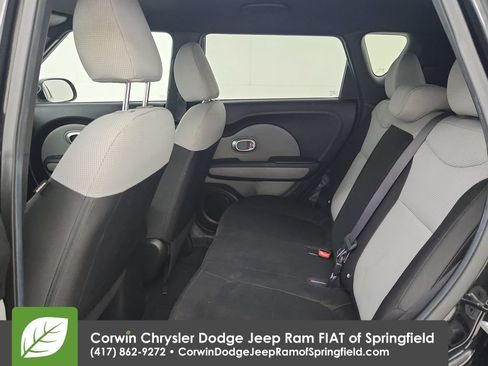 Used 2015 Kia Soul FWD image 29