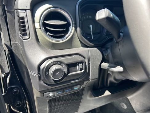 Used 2024 Jeep Wrangler High Altitude AWD/4WD image 19