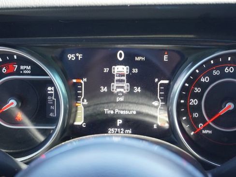 Used 2021 Jeep Wrangler Unlimited Rubicon w/ Xtreme Recon 35" Tire Package AWD/4WD image 43
