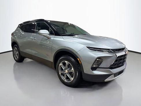New 2026 Chevrolet Blazer LT w/ Convenience Package FWD image 5