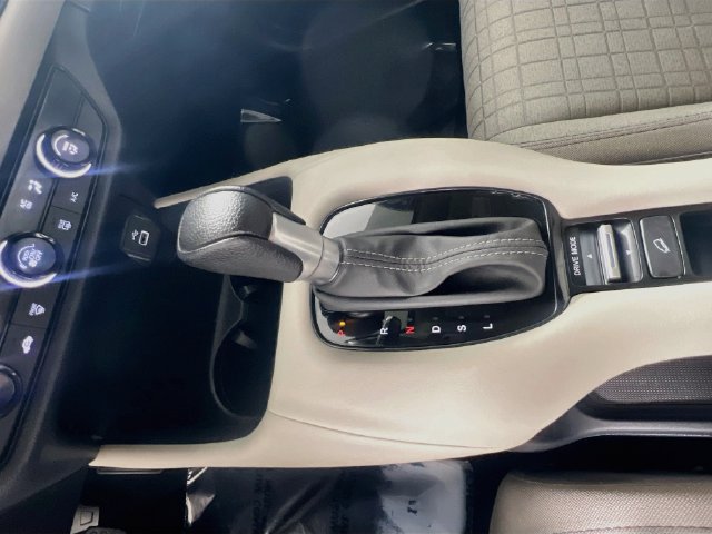 Used 2025 Honda HR-V LX image 24