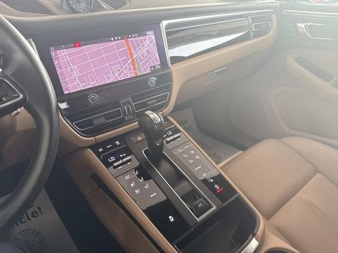 Used 2022 Porsche Macan AWD/4WD image 50