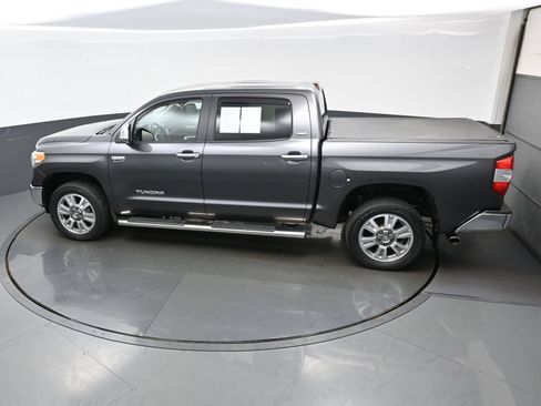 Used 2017 Toyota Tundra SR5 w/ SR5 Upgrade Package AWD/4WD image 38