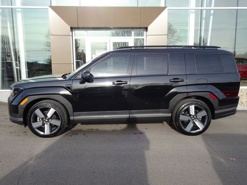 Used 2024 Hyundai Santa Fe Limited image 2