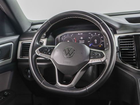 Used 2022 Volkswagen Atlas Cross Sport SE image 12