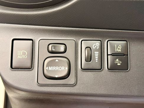 Used 2017 Toyota Prius C One FWD image 16