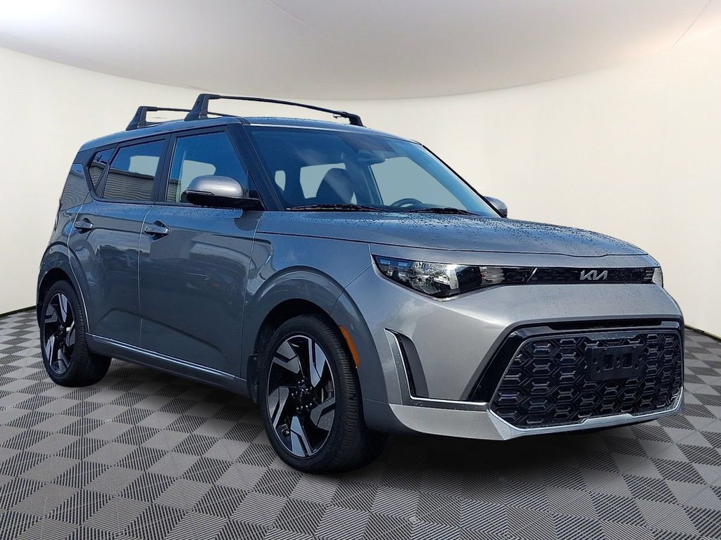 Used 2025 Kia Soul GT-Line FWD image 1