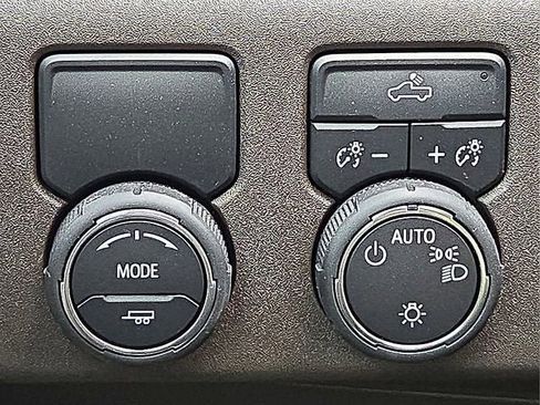 New 2025 Chevrolet Silverado 1500 LT w/ Convenience Package II RWD image 22